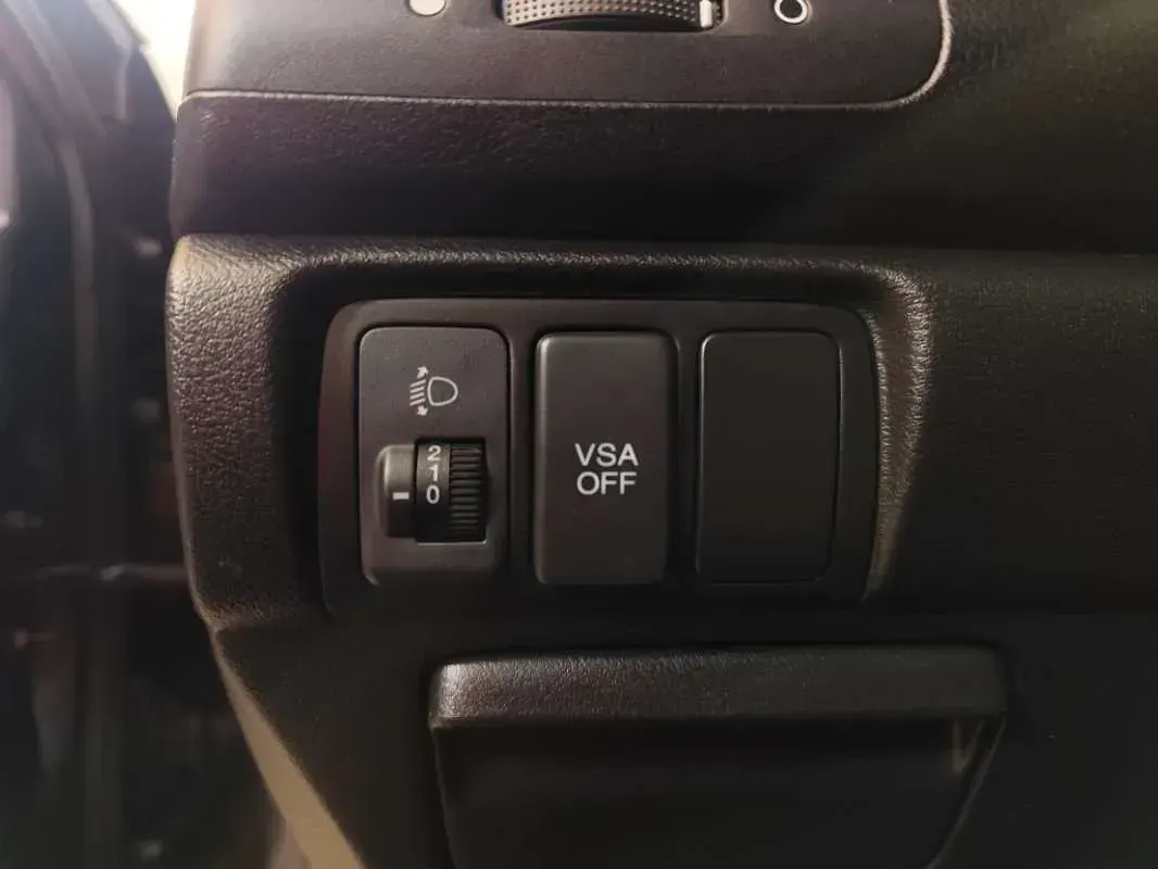 Usado Honda Accord Executive 140 CV (102 kW) 2007 Gris Berlina