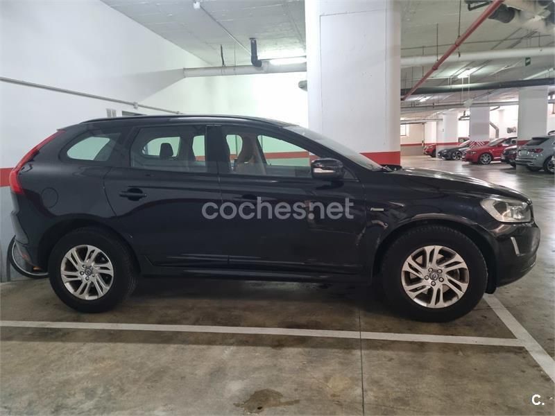 Negro Usado 2017 Volvo XC60 Kinetic SUV | 12.900 € (Precio justo) - Imagen 1/4