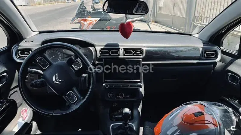 Usado Citroën C3 Feel 102 CV (75 kW) 2021 Negro Utilitario