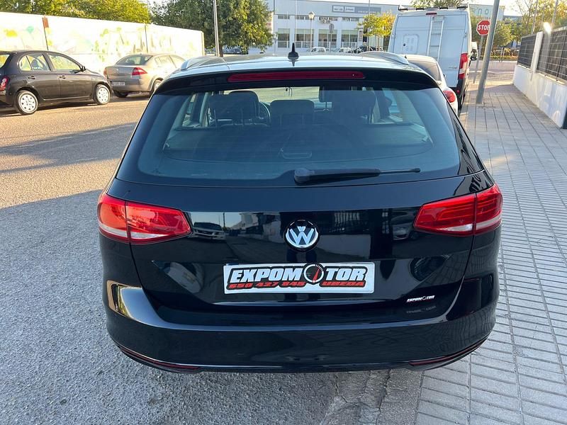 Usado VW Passat Edition 120 CV (88 kW) 2017 Negro Familiar