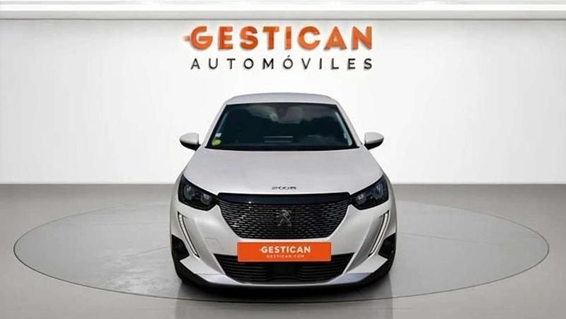 Usado Peugeot 2008 Allure 131 CV (96 kW) 2022 Blanco SUV
