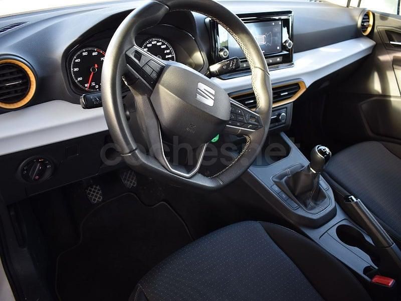 Usado Seat Ibiza Style 110 CV (80 kW) 2021 Blanco Utilitario