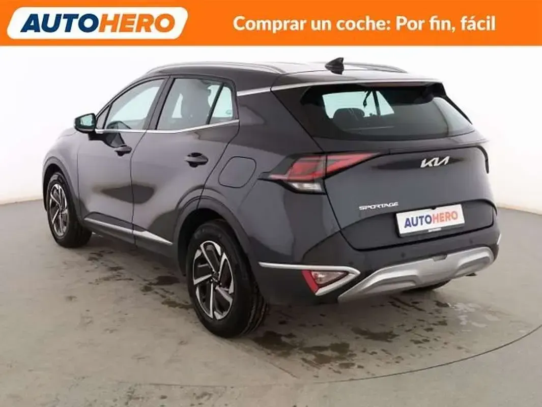 Usado Kia Sportage 136 CV (100 kW) 2024 Gris SUV