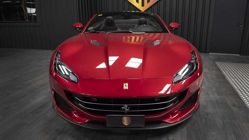 Usado Ferrari Portofino 600 CV (441 kW) 2020 Rojo Descapotable