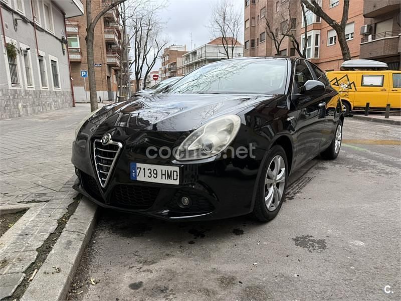 Usado Alfa Romeo Giulietta Business 105 CV (77 kW) 2012 Negro Berlina