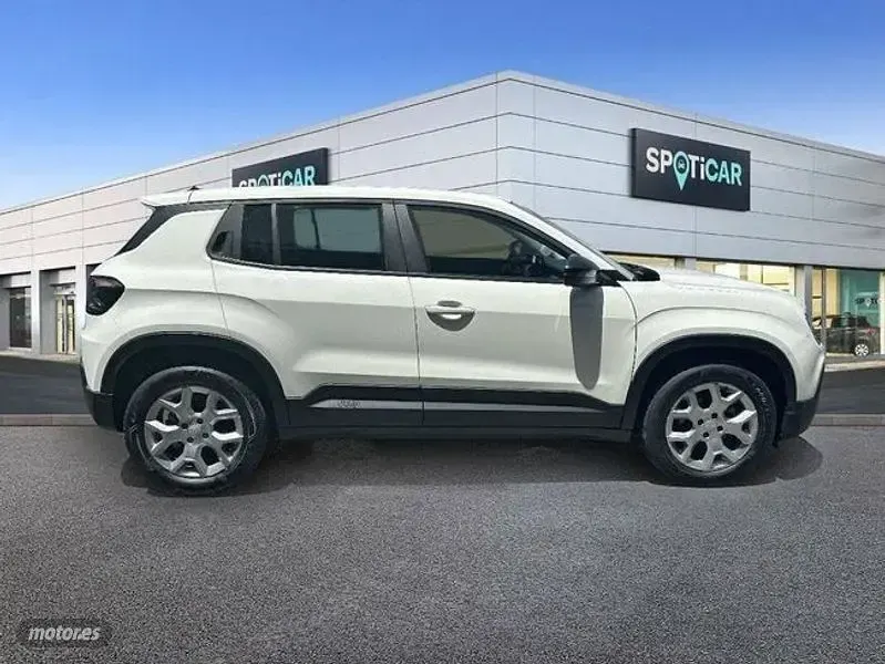 Usado Jeep Avenger Altitude 100 CV (73 kW) 2024 Blanco SUV