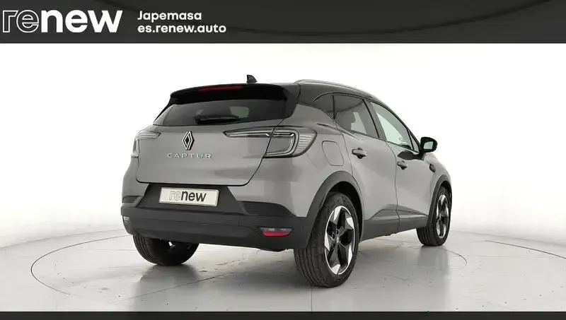 Usado Renault Captur Techno 100 CV (73 kW) 2025 Gris SUV