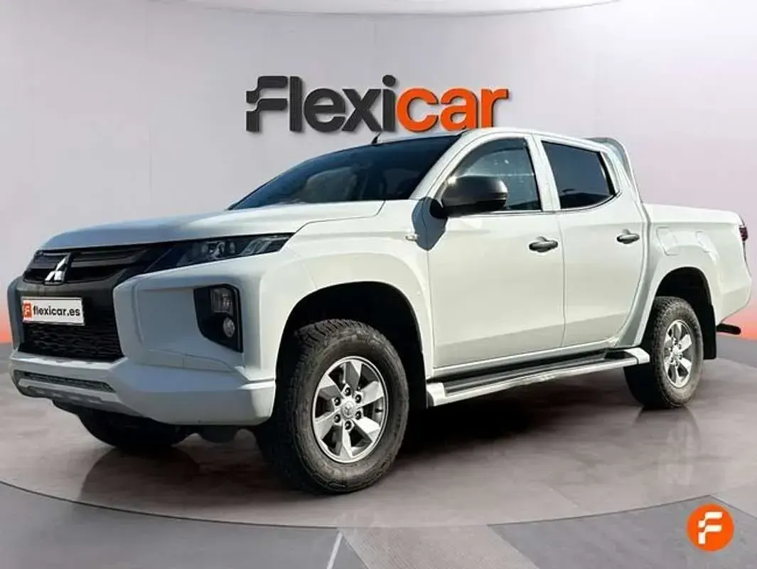 Usado Mitsubishi L200 150 CV (110 kW) 2020 Blanco Pickup/Camioneta