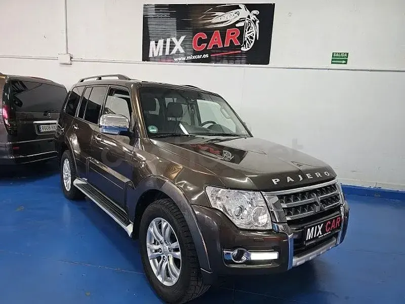 Usado Mitsubishi Montero 190 CV (139 kW) 2018 Marrón SUV