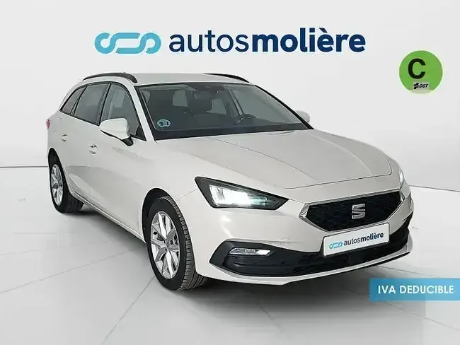 Usado Seat Leon Style 115 CV (84 kW) 2022 Blanco Familiar