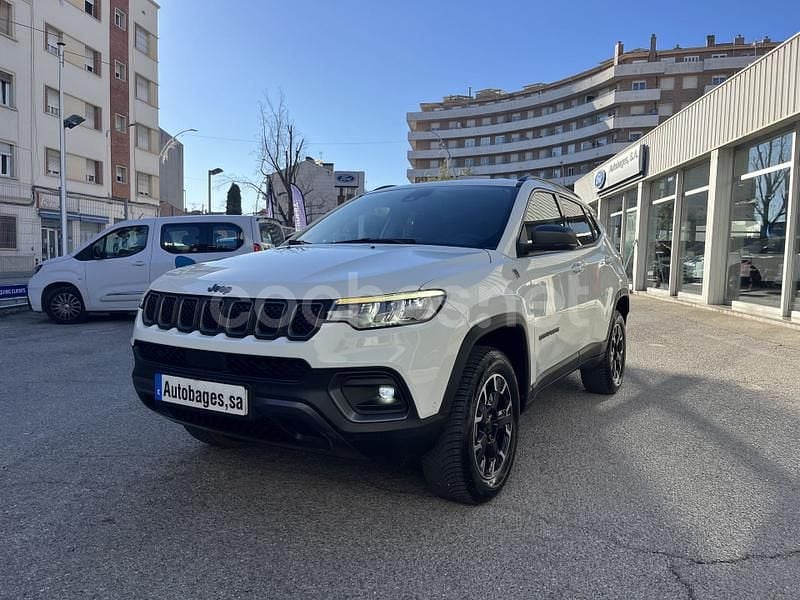 Blanco Usado 2021 Jeep Compass Trailhawk SUV | 21.600 € (Un poco caro) - Imagen 1/4
