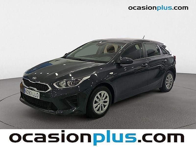 Usado Kia Ceed 120 CV (88 kW) 2020 Negro Utilitario