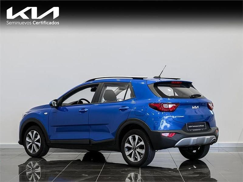 Usado Kia Stonic 84 CV (61 kW) 2022 Azul SUV