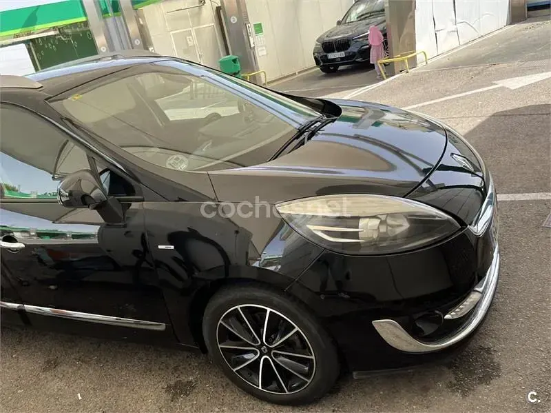 Usado Renault Grand Scénic III Bose Edition 130 CV (95 kW) 2012 Negro Monovolumen