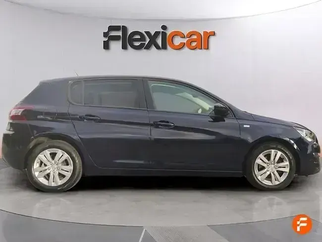 Usado Peugeot 308 Style 130 CV (95 kW) 2016 Negro Berlina