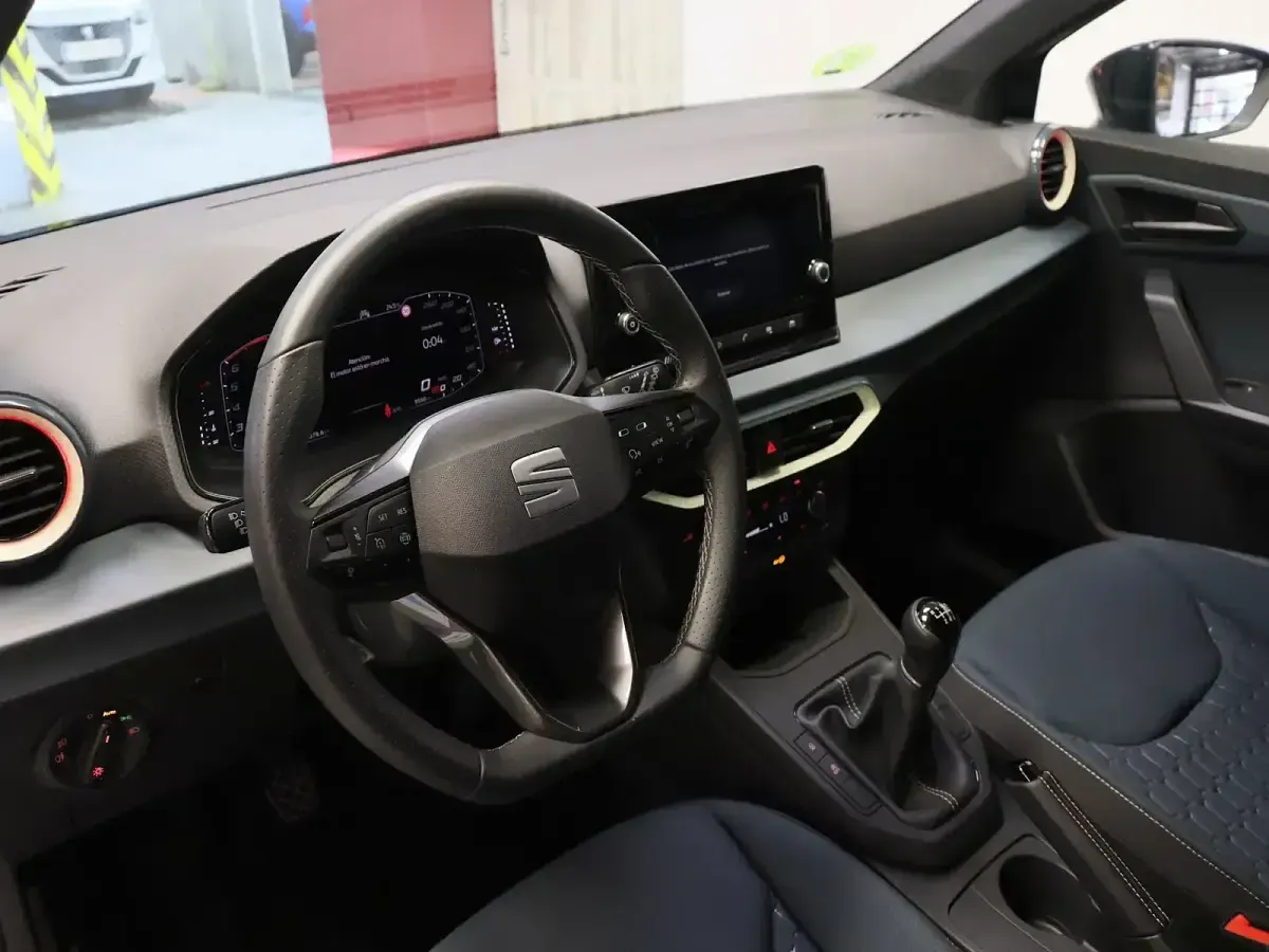 Usado Seat Ibiza XCELLENCE 115 CV (84 kW) 2026 Gris Utilitario