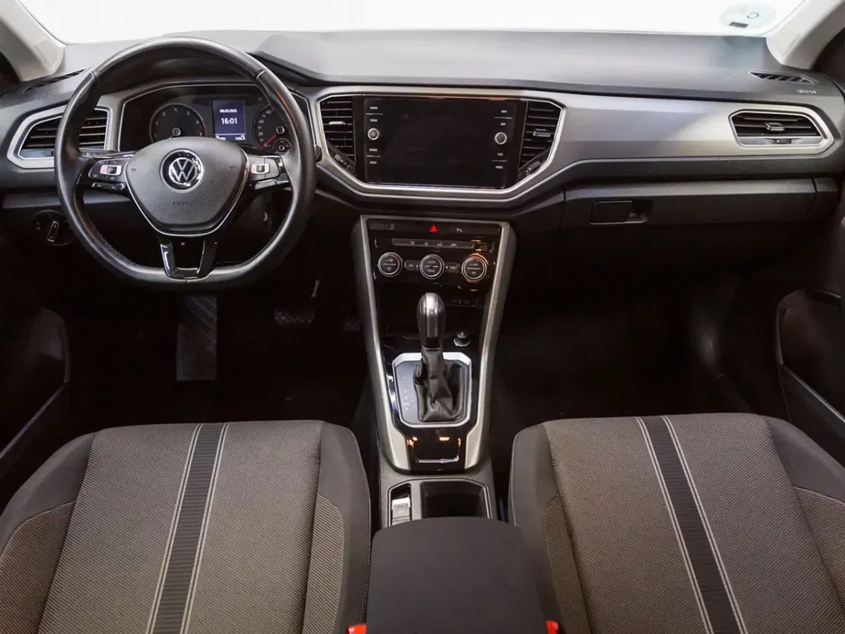 Usado VW T-Roc Advance 150 CV (110 kW) 2021 Amarillo SUV