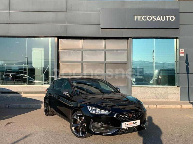 Negro Usado 2024 Cupra Leon Berlina | 30.890 € (Un poco caro) - Imagen 1/4