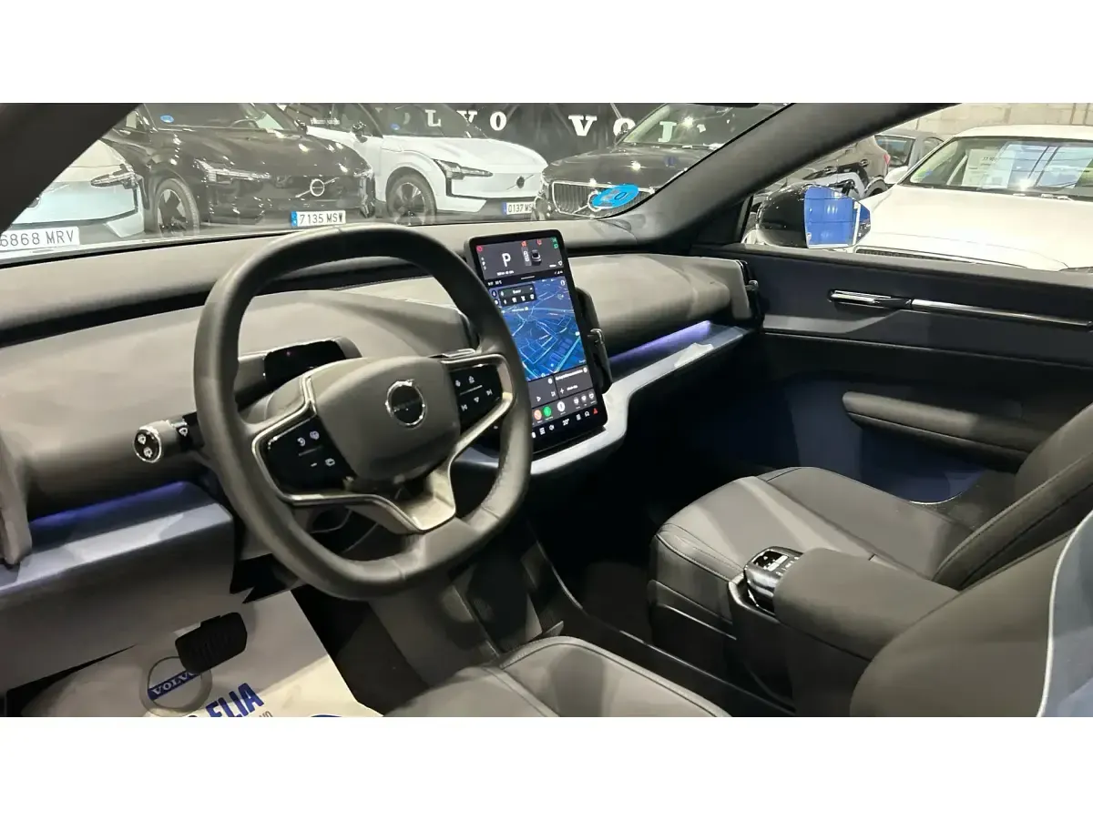 Usado Volvo EX30 Ultra 200 kW (272 CV) 2024 Gris SUV