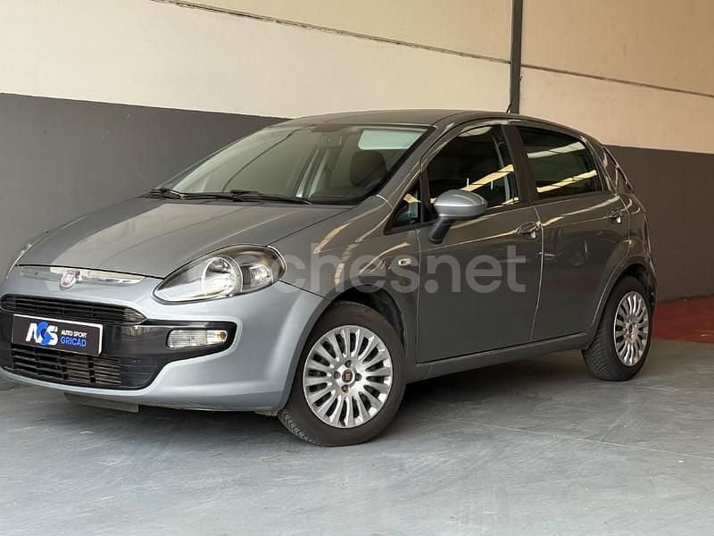 Gris / plata Usado 2011 Fiat Punto Active Berlina | 4990 € (Precio justo) - Imagen 1/4