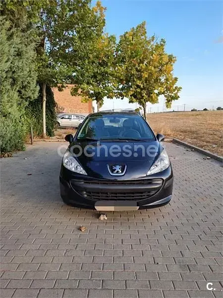 Usado Peugeot 207 75 CV (55 kW) 2007 Negro Berlina