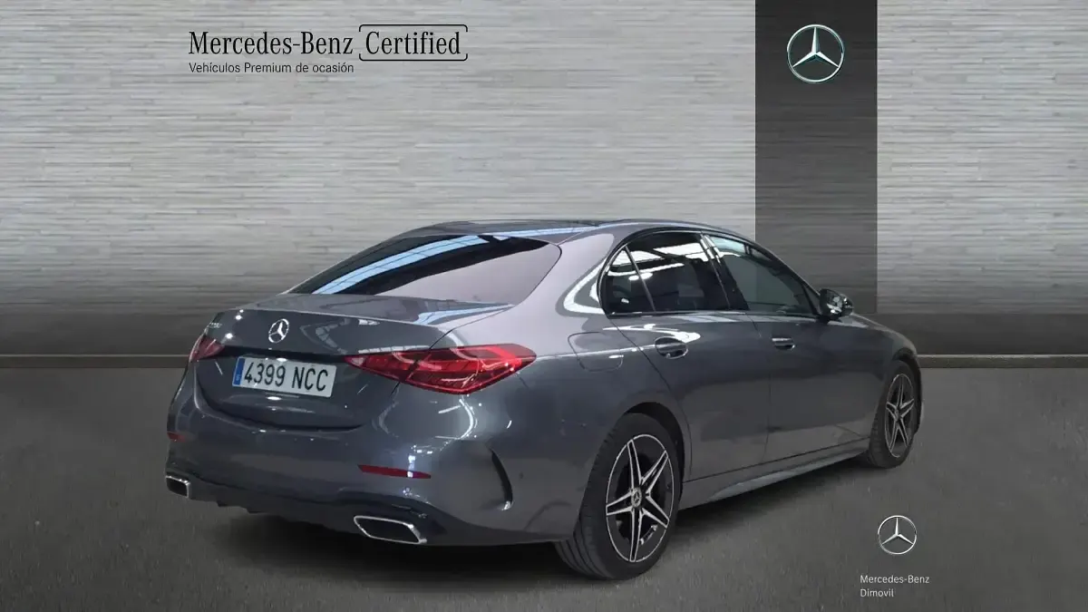 Usado Mercedes C220 AMG line 200 CV (147 kW) 2025 Gris selenita Berlina
