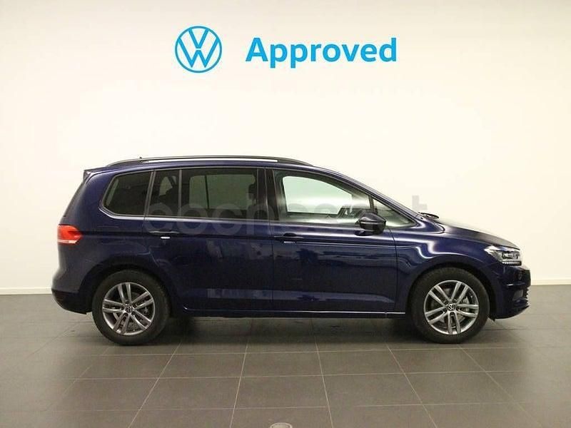 Usado VW Touran 150 CV (110 kW) 2025 Azul Monovolumen