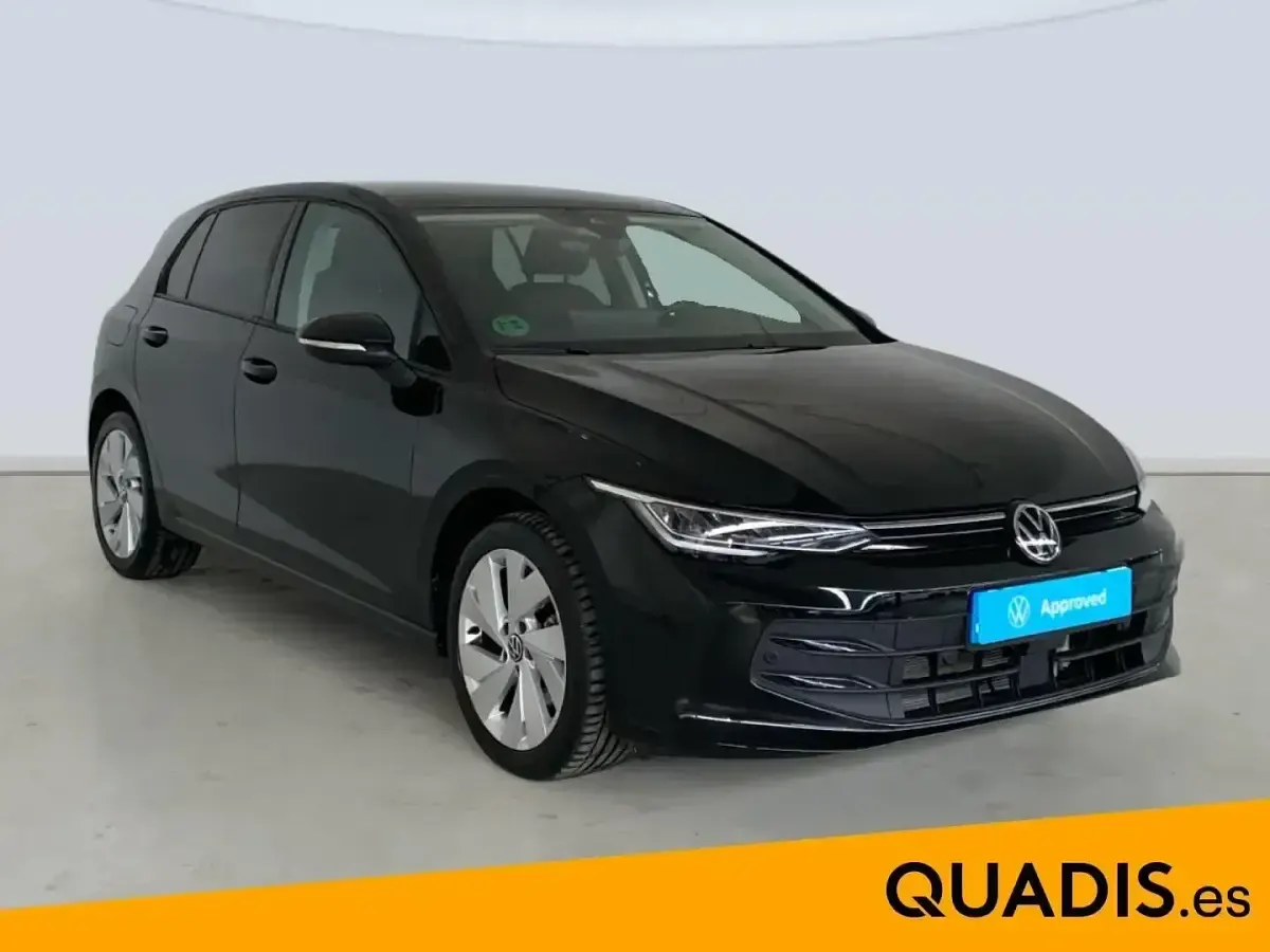 Usado VW Golf VIII 115 CV (84 kW) 2025 Negro Berlina