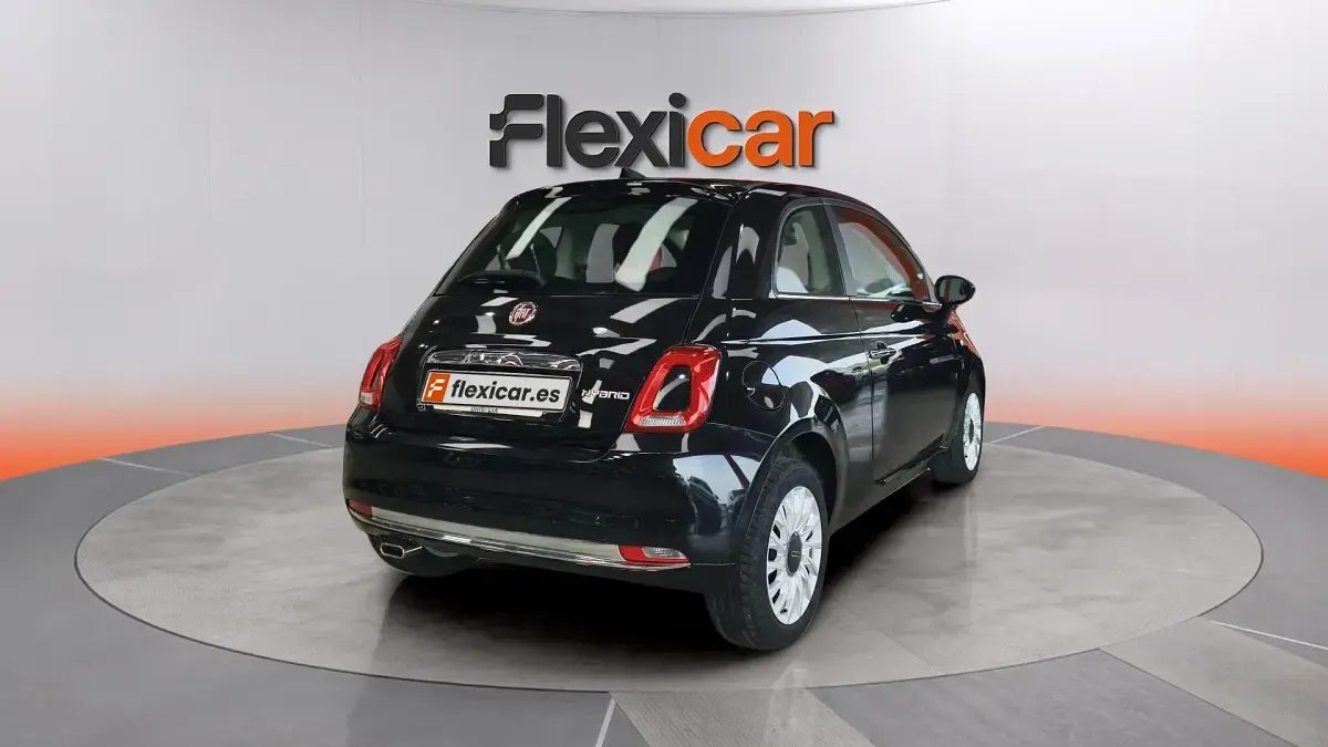 Usado Fiat 500 Dolcevita 71 CV (52 kW) 2023 Negro Berlina