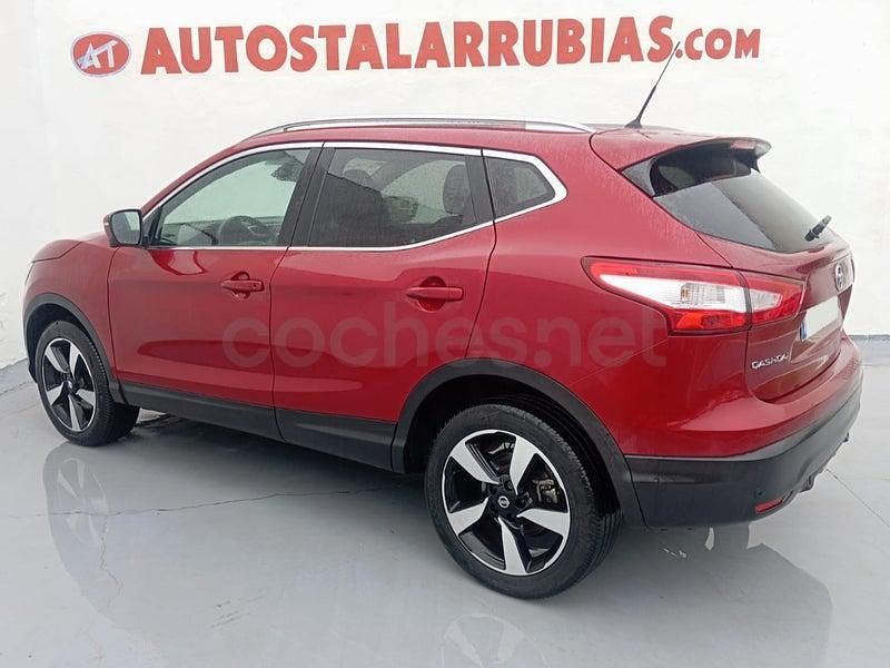 Usado Nissan Qashqai N-Connecta 115 CV (84 kW) 2018 Rojo SUV