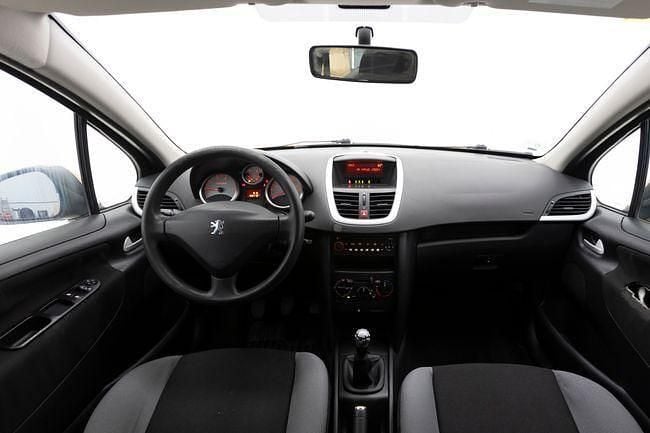 Usado Peugeot 207 75 CV (55 kW) 2007 Naranja Berlina