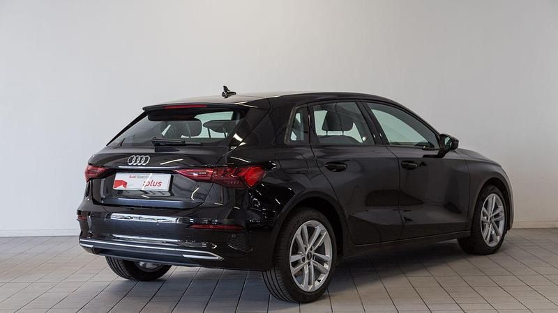 Usado Audi A3 Advanced Plus 116 CV (85 kW) 2021 Negro Berlina
