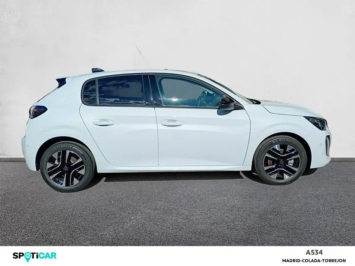 Nuevo Peugeot 208 Allure 100 CV (73 kW) 2025 Blanco Utilitario