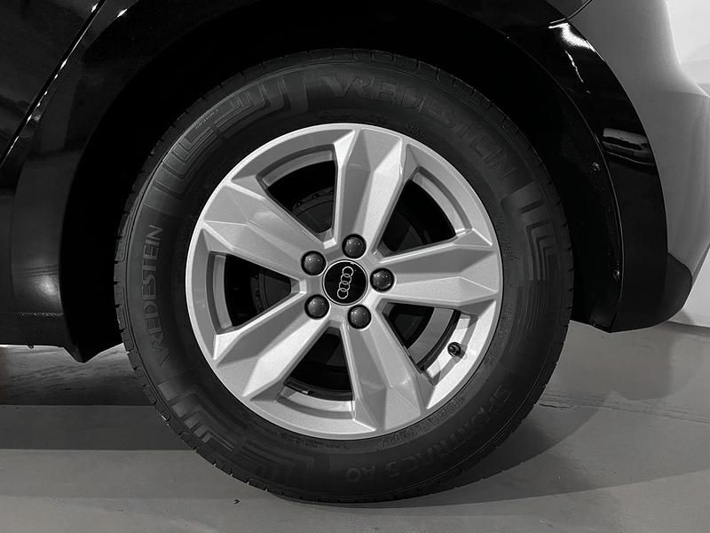 Usado Audi A1 Sportback 95 CV (69 kW) 2022 Negro mito metalizado Utilitario