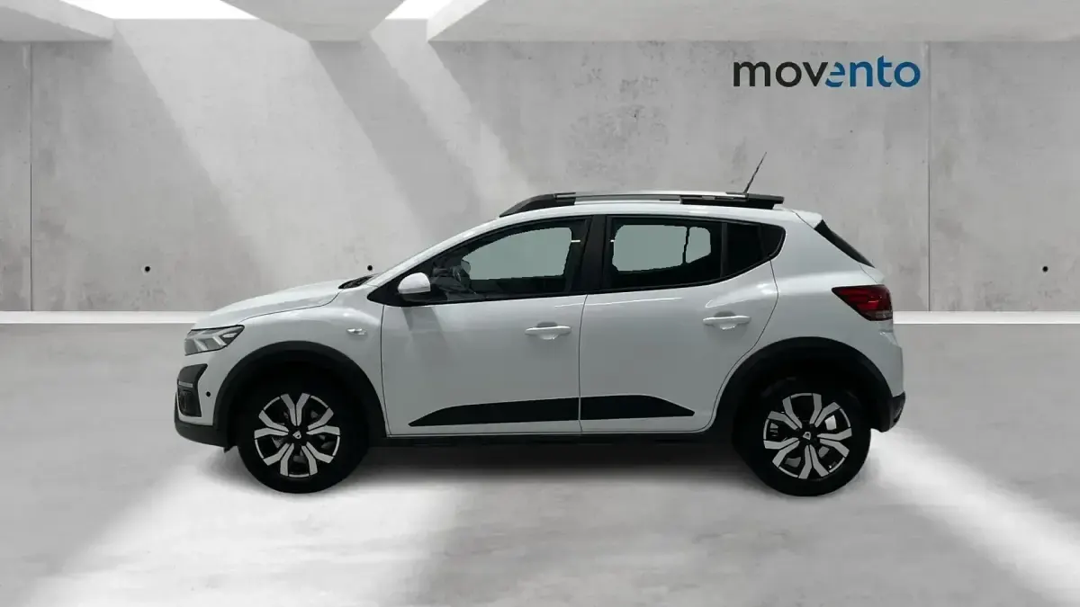 Usado Dacia Sandero Comfort 91 CV (66 kW) 2022 Blanco Berlina