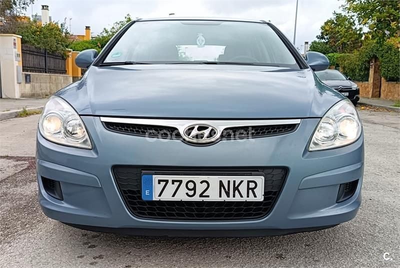 Usado Hyundai i30 Comfort 109 CV (80 kW) 2009 Azul Berlina