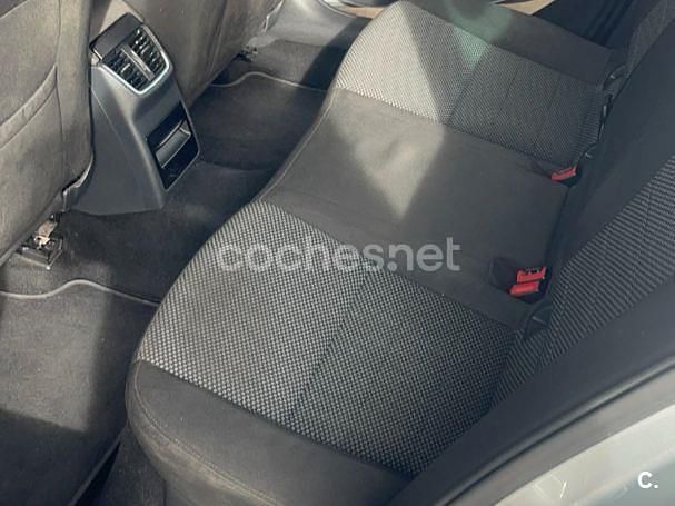 Usado Skoda Octavia Ambition 150 CV (110 kW) 2015 Gris / plata Familiar