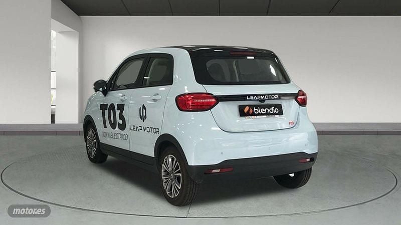 Usado Leapmotor T03 69 kW (95 CV) 2024 Azul Utilitario