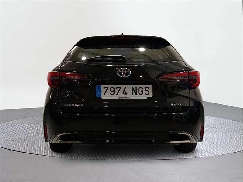 Usado Toyota Corolla Active 140 CV (102 kW) 2025 Negro azabache Familiar