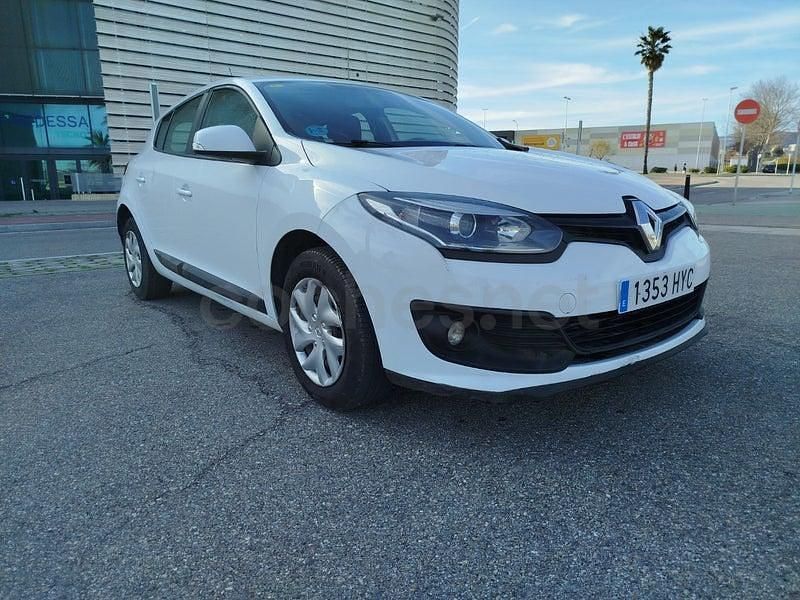Usado Renault Mégane Life 115 CV (84 kW) 2014 Blanco Berlina