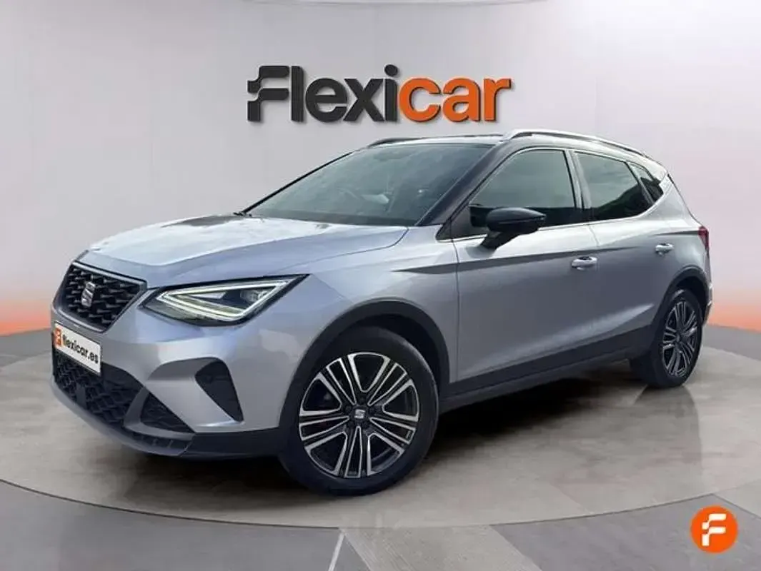 Usado Seat Arona FR 116 CV (85 kW) 2024 Gris SUV