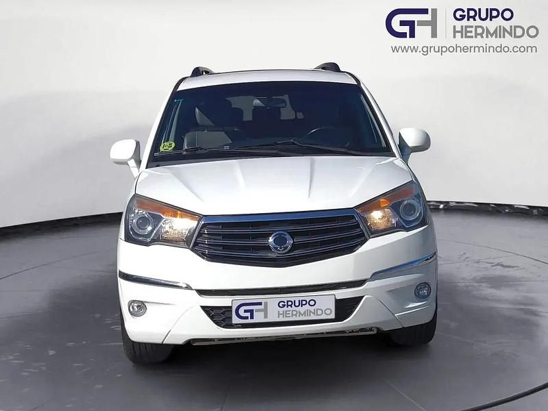 Usado SsangYong Rodius 155 CV (114 kW) 2014 Blanco Monovolumen