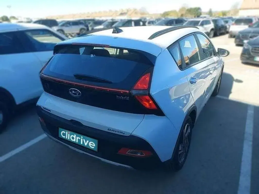 Usado Hyundai Bayon 101 CV (74 kW) 2023 Blanco SUV