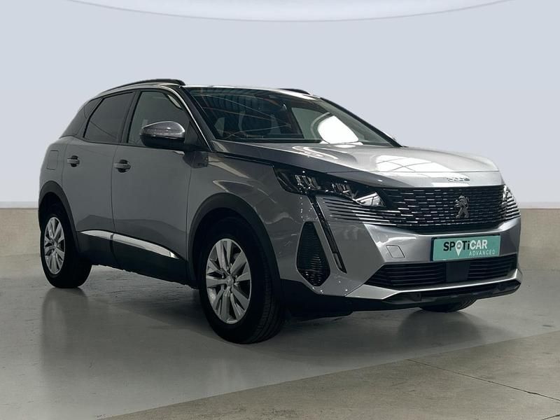 Usado Peugeot 3008 Style 131 CV (96 kW) 2021 Gris SUV