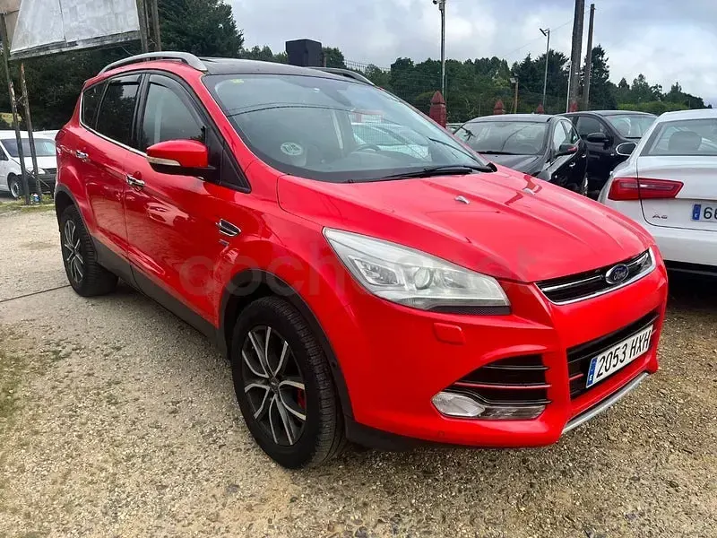Usado Ford Kuga Titanium S 163 CV (119 kW) 2014 Rojo SUV