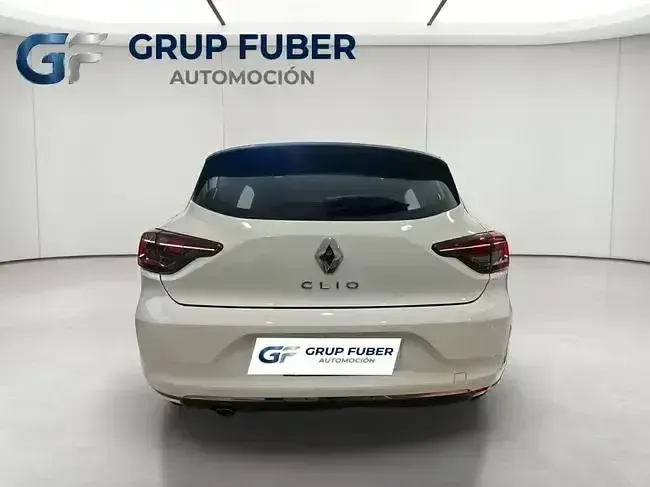 Usado Renault Clio V Zen 91 CV (66 kW) 2022 Blanco