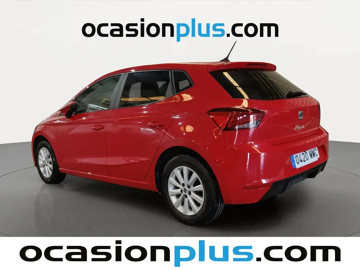 Usado Seat Ibiza Style 80 CV (58 kW) 2023 Rojo Utilitario