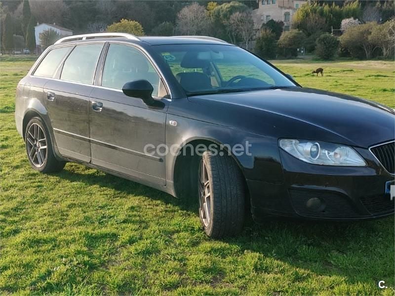Usado Seat Exeo Style 143 CV (105 kW) 2010 Negro Familiar