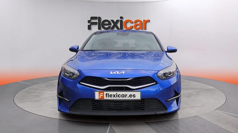 Używany Kia Ceed 101 KM (74 kW) 2022 Niebieski Hatchback