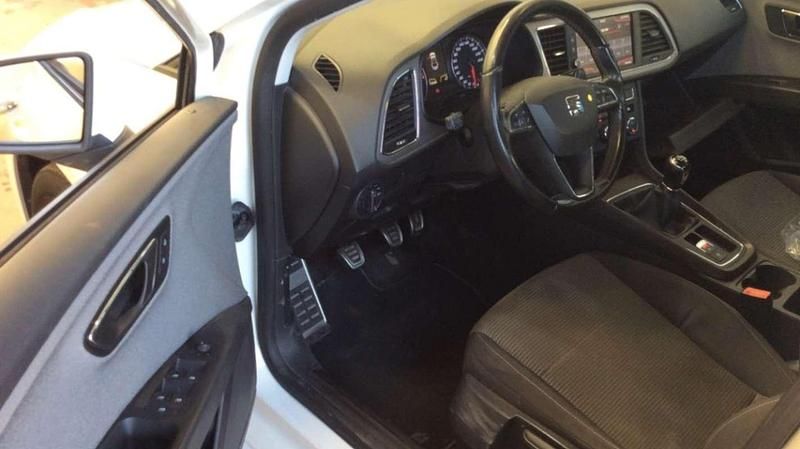 Usado Seat Leon Reference 116 CV (85 kW) 2017 Blanco Utilitario